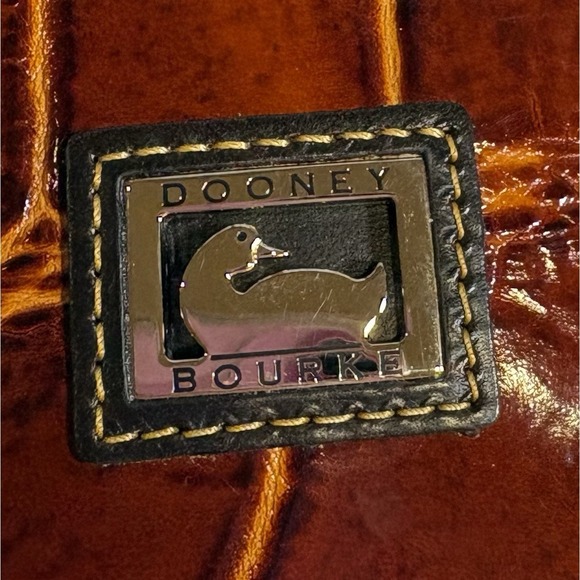 Dooney & Bourke Y2K Croc Embossed Leather Wristlet Cognac Duck Logo Zip Bag - Picture 3 of 13